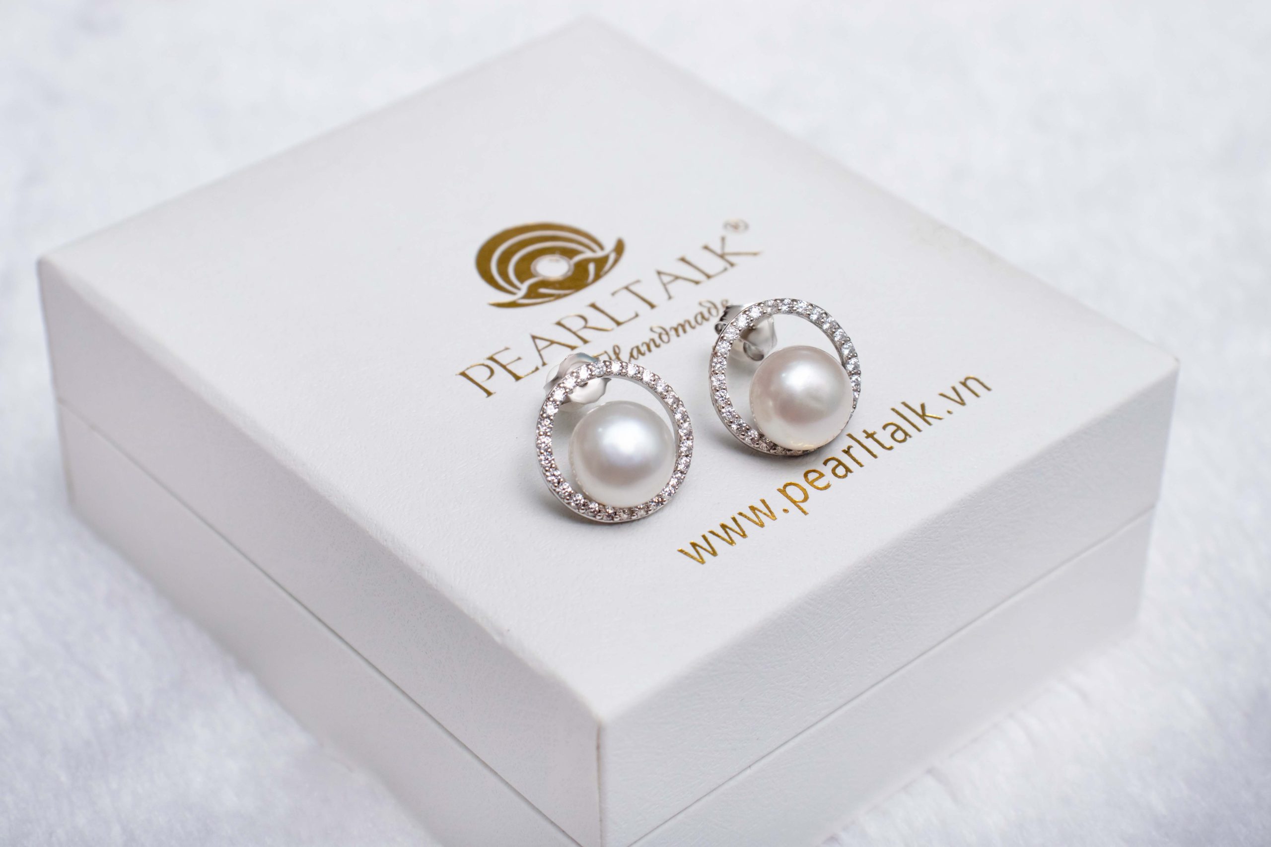 BÔNG TAI NGỌC TRAI TRẮNG 8.5 MM